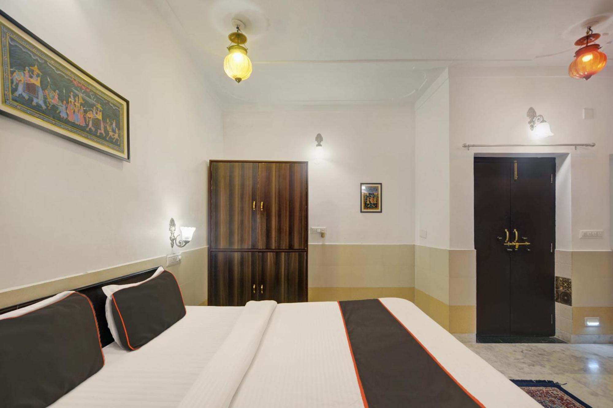 Girnar 4* Udaipur