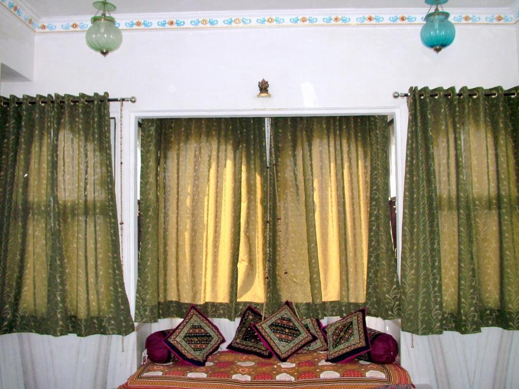 Girnar 4* Udaipur